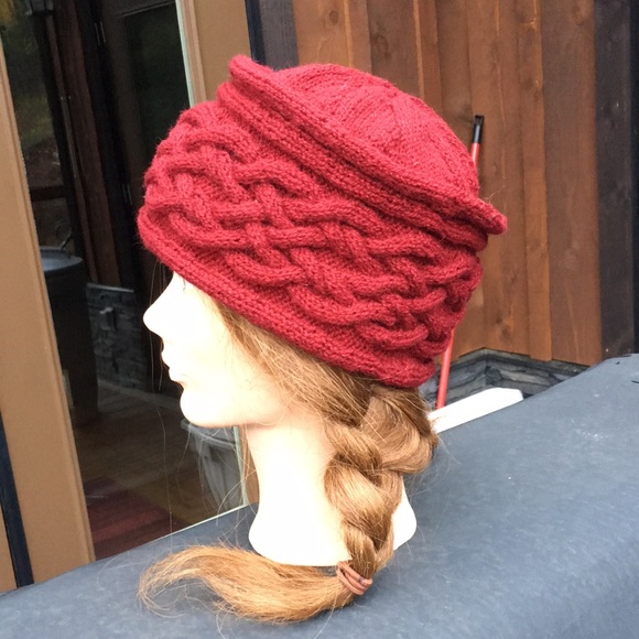 Hand Knit Cabled Pill Box Hat - Picture 3 of 5